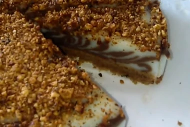 KREMASTA ZEBRA TORTA ZA MANJE OD 500 DINARA: Kada je jednom probate, stalno ćete je praviti!