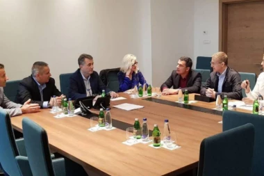 STEFANOVIĆ I NUHODŽIĆ U TIVTU: Unapređujemo saradnju u borbi protiv kriminala i terorizma