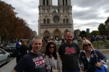 (VIDEO) PARIŽANI U STRAHU, A "DELIJE" GOSPODA! Došli zbog fudbala i ljubavi prema Zvezdi!