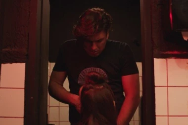 (FOTO) Andrija Kuzmanović u vrelim scenama ORALNOG SE*SA!