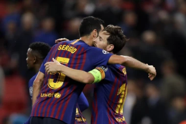 Napoli upisao tri boda u 90. minutu: Goleada u Londonu: "Milioneri" ubedljivi protiv Monaka