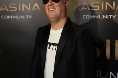 Saša Matić podigao na noge publiku na otvaranju nove sezone  klubu Kasina!