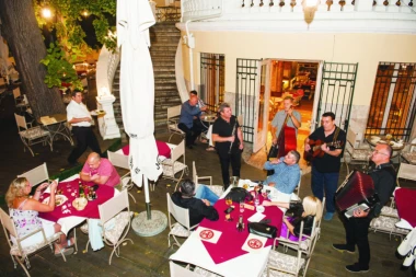 DESET PRAVILA ZA ODLAZAK U KAFANU: Srpski telegraf otkriva šta je sve obaveza ugostitelja i kako će gosti morati da se ponašaju