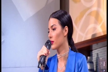 Anastasija priznala tajnu: PRE SILIKONA STAVLJALA ČARAPE U BRUS!