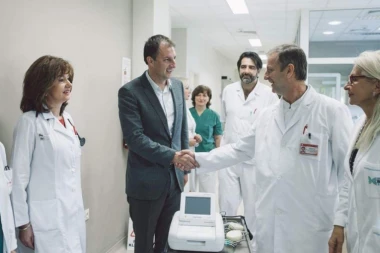 GENIJALAN GEST: Ćorić iz SNSD-a donirao CTG aparat bolnici u Republici Srpskoj