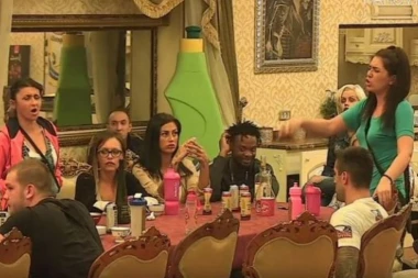 Bez blama: Učesnica "Parova" depilirala vaginu pred kamerama!