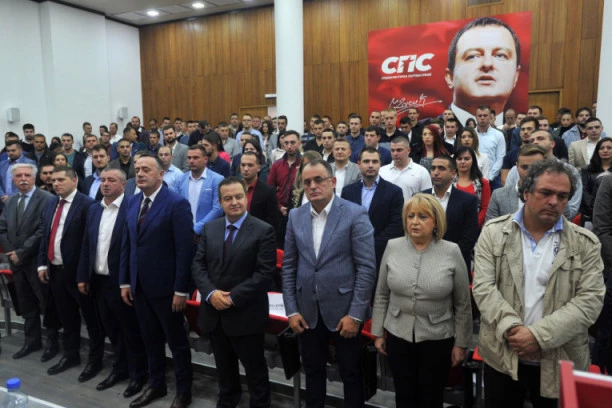 Socijalisti prelomili! Za Antića važno državno preduzeće, Đukanovićka odlazi u Skupštinu