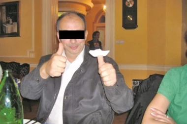 RAZVRATNIK IZ BEOČINA: Ovo je nastavnik PEDOFIL koji je godinama ZLOSTAVLJAO DEVOJČICE!