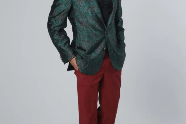 (FOTO) NAPUCAO MIŠIĆE ZA MEDALJU! Slaven Došlo  se skinuo, pa bacio žene u trans izvajanim telom!