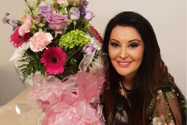 Dragana Mirković godinama bila u vezi sa POLITIČAROM I BIZNISMENOM, PA SE ZA NJEGA TAJNO UDALA!