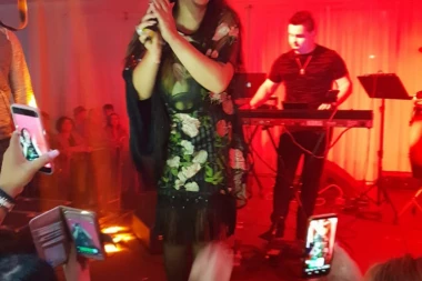 Gaga živi kao tinejdžer: Volim da pozovem prijatelje, pa igramo uz Senidu i Coby-a!