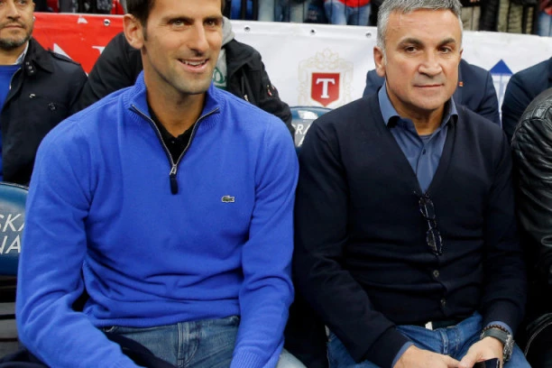 ĐOKOVIĆ O OVOME NIKAD NIJE GOVORIO: Novak izneo detalje o "sukobu" sa roditeljima!