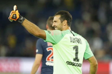 NE, NIJE BUFON: On je NAJBOLJI golman u 21. veku!