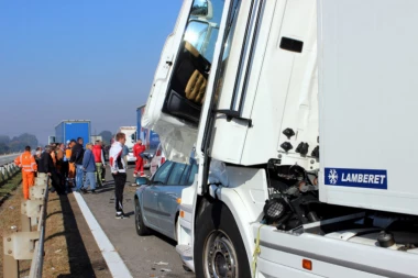 Krenuli na odmor pa poginuli! Teška saobraćajna nesreća kod Mostara