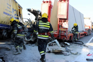 Četiri pripadnika Vojske Srbije povređena u stravičnoj saobraćajci kod Zaječara