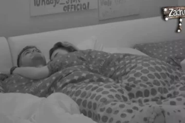 (VIDEO) Adam batalio Marijanu: Evo sa kim je završio u krevetu!