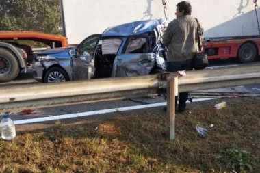Karambol na niškom auto-putu! Razlupani automobili na sve strane, ima povređenih