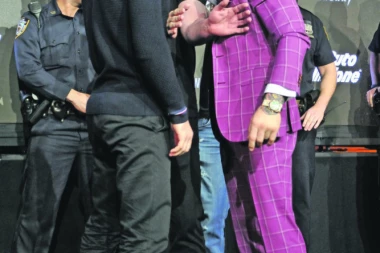 RUS ŽIVI U  STRAĆARI  dok se Irac baškari u vili u Marbelji