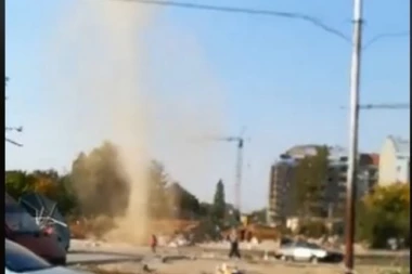 (VIDEO) NOVI SAD NA UDARU MINI-TORNADA: Nesvakidašnji prizor šokirao građane