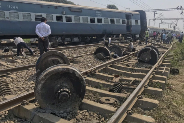 RUSKI RULET NA ŠINAMA: Tri voza iskliznula za SAMO desetak dana!