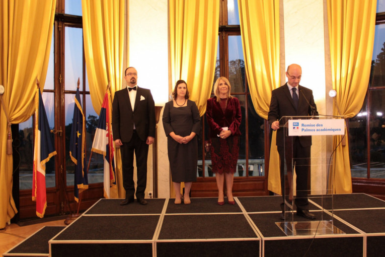 Ceremonija dodele ordena u redu Viteza od Akademskih palmi Nikoli Božiću