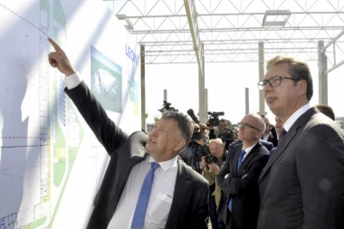 VUČIĆ: Proizvodnja za Mercedes znak sigurnosti za Srbiju!