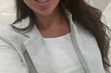 Romantika na aerodromu: Stanija i Vlada se pozdravili pred let!