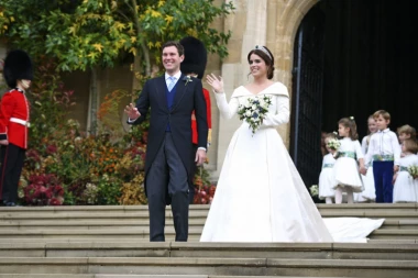 (FOTO) JOŠ JEDNO KRALJEVSKO VENČANJE: Udala se deveta po redu za britanski tron