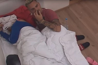 (VIDEO) Čolak čačkao nos, pa uhvatio Zerinu: Poludeće kada ovo bude videla!