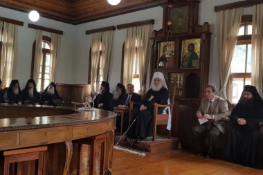 Irinej: Mi smo jedan narod, PODELJENI NE ZNAČI RAZDVOJENI!