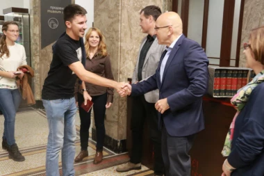 MUZEJSKI REKORD Student - 100.000 posetilac