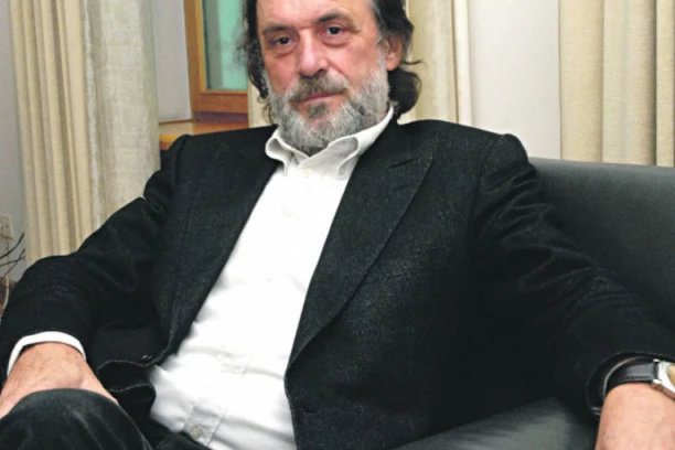 TEŠKA ŠLIHTARA! Drašković se uvlači Milu i pljuje Srbe i crkvu: Hteli bi da vrate Crnu Goru u devedesete!