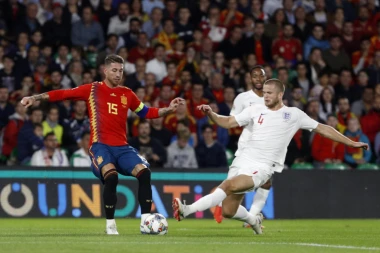 (VIDEO) RAMOS POBESNEO: Sterling prevazišao Nejmara, hitno uvesti oskara za najbolje simuliranje!