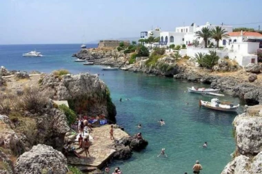 Drama u Grčkoj: Potvrđena dva slučaja virusa Zapadnog Nila