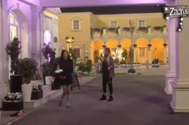 (VIDEO) Jelena Krunić poludela, pa bacila hranu!