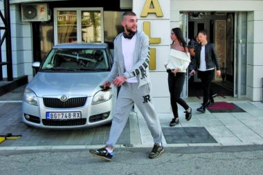 ODGOVOR VELJKA RAŽNATOVIĆA: Bokser se oglasio o navodnom meču sa Habibom!