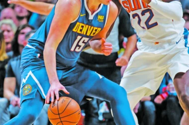 SAVRŠENI JOKIĆ  TRIPL-DABL BEZ PROMAŠAJA IZ IGRE!