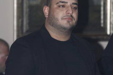 Ovo nije prva saobraćajka Darka Lazića: U prethodnoj i Ana bila povređena!