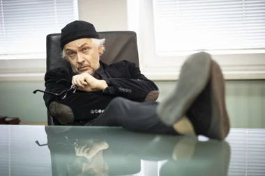 STREPTOMICIN ZA LAŽNU MEDIJSKU ELITU! Tasovac razvalio samozvane "gorostase" novinarstva: Nemam problem što su neobrazovani, sve dok ne postanu politički preduzetnici!