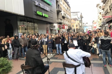 Galija iznenadila Nišlije svirkom na ulici!
