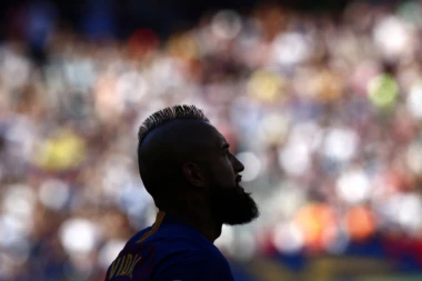 Bukti u Barsi: Vidal tužio klub!