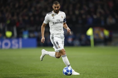 SKANDALČINA POTRESA REAL: Benzema naređivao saigraču kome sme da doda loptu, Joviću je sada sve jasno!