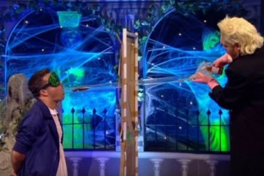 (VIDEO) SNIMAK KOJI JE ZGADIO CEO SVET: Poznati kuvar pojeo izmet