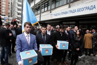 POKS: Članovi SzS prave incidente na izborima u Lučanima