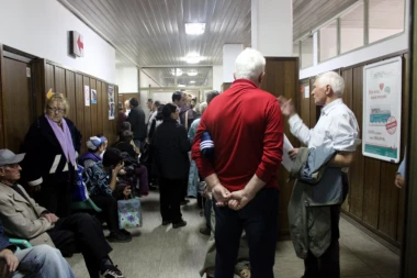 Red za operacije drastično smanjen! Do novog kuka za šest meseci, a NAJDUŽE se čeka na ovu intervenciju