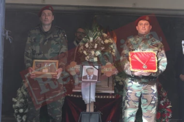 Tuga na Novom groblju: Evo ko je sve ispratio Arkanovog i Cecinog kuma