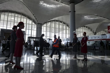 Drama na aerodromu u Brizbejnu: Uočen naoružan muškarac, opasnost od aktiviranja ručne bombe