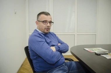 DA NIJE ŽALOSNO, NASMEJAO BIH SE! Nedimović o kukavici Jeremiću: Kao mafijaš iz komičnih stripova!