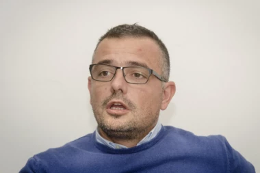 Poznati pitanjima rešetali Branislava Nedimovića: Loš sam pevač i fudbaler!