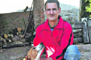 Nezapamćen porodični zločin kod Zaječara: Ovo je čovek koji je ubio majku, a onda sebi prerezao grkljan!